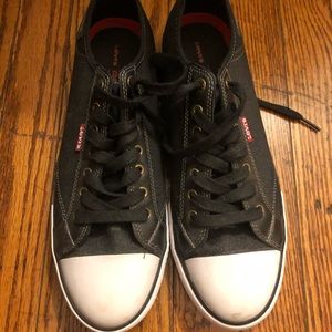 Levi’s tennis  9.5 men